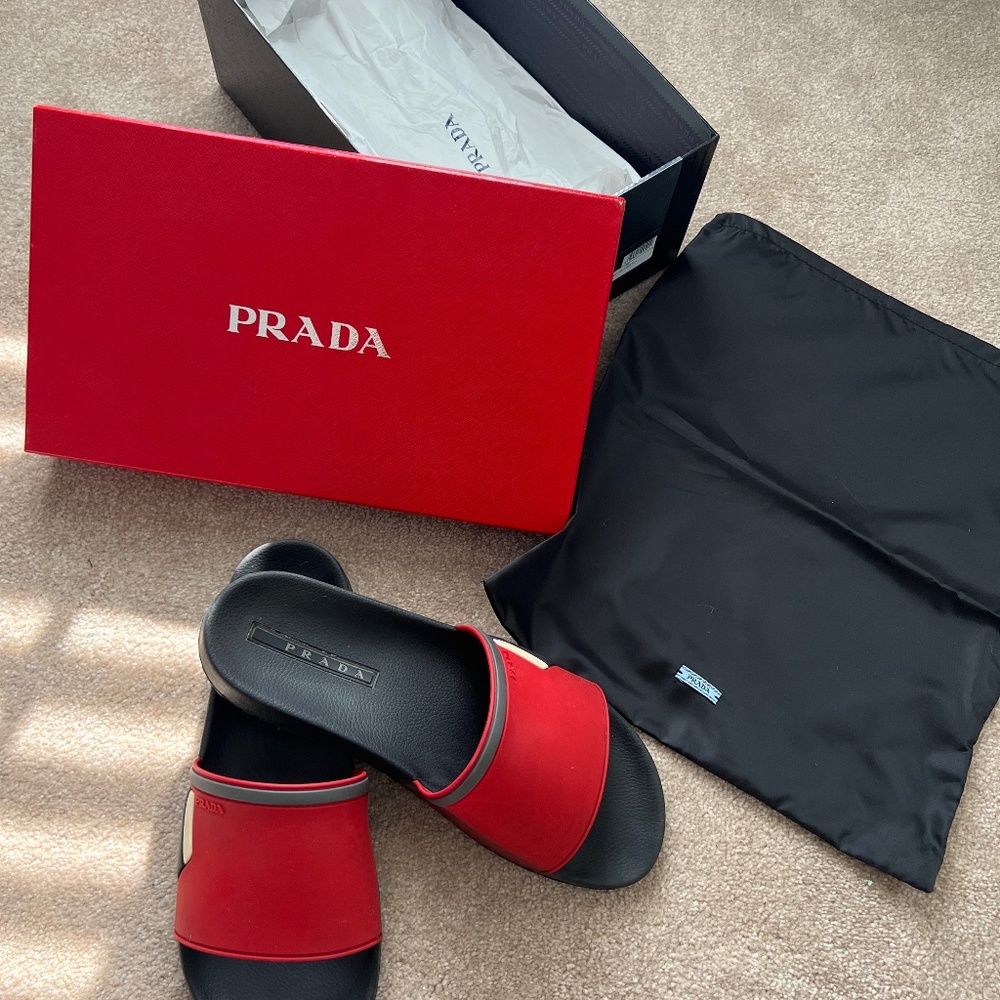 Prada Slides